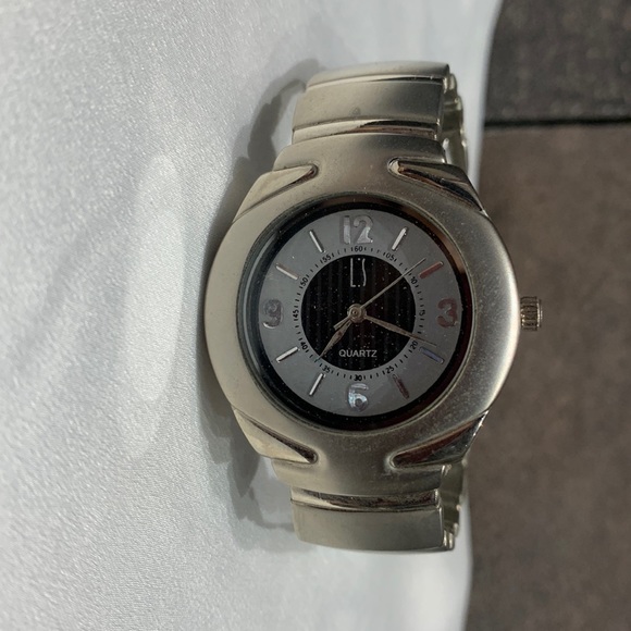 Used L.S. Quartz watch - Picture 2 of 6